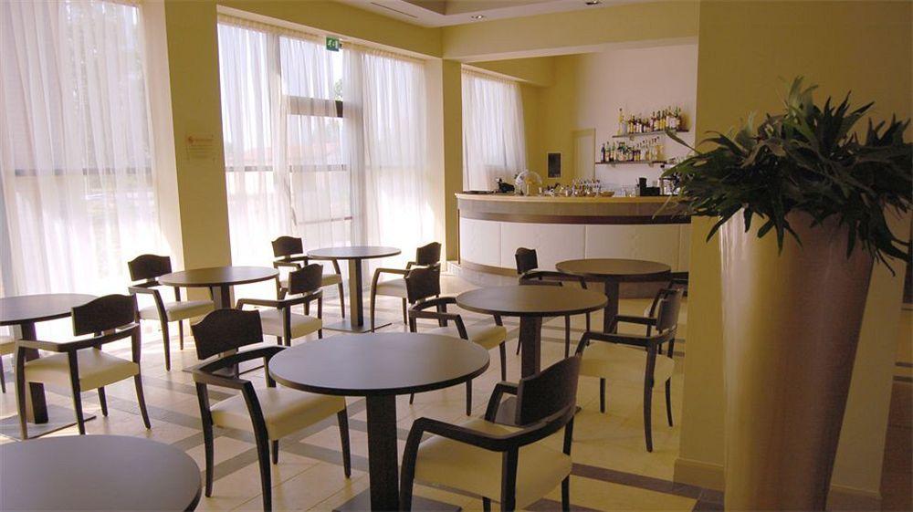 Cremona Palace 4* Costa Santʼ Abramo
